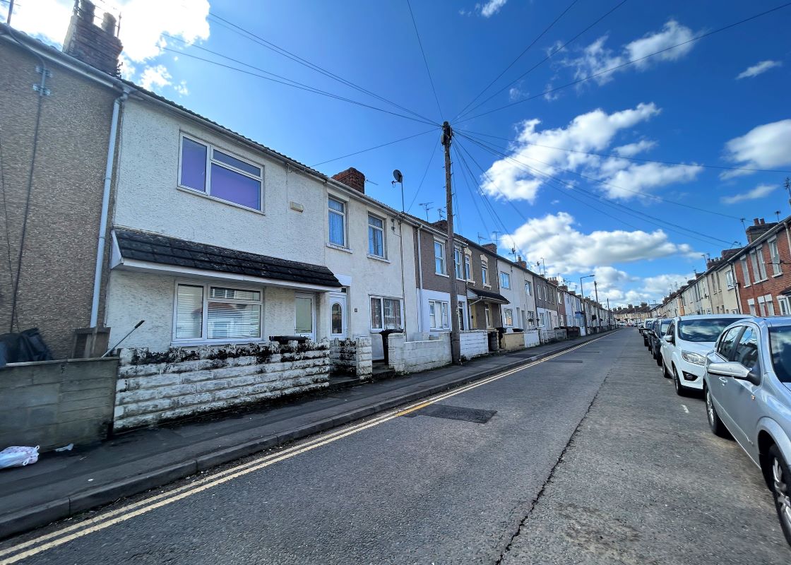 8, William Street, Swindon, SN1 5LB