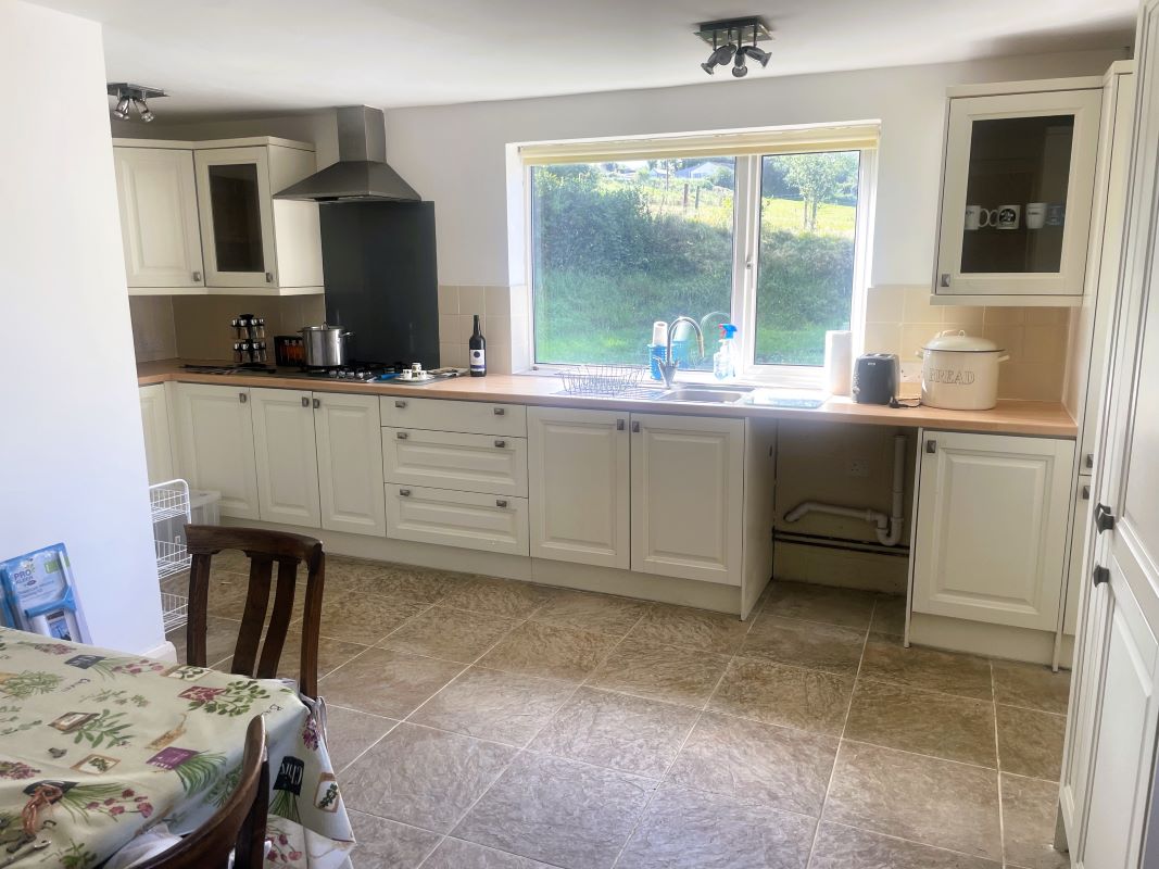 9, The Green, Devizes, Great Cheverell, SN10 5XN