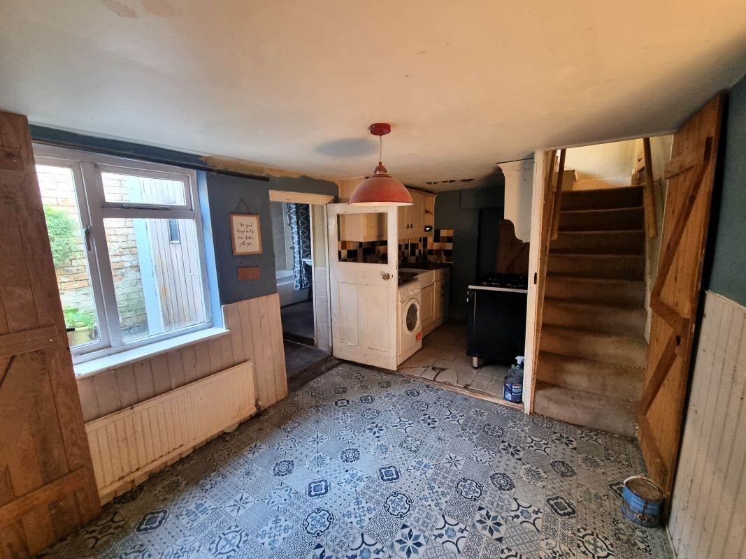 54, London Road, Calne, SN11 0AB