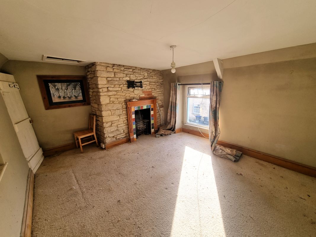 54, London Road, Calne, SN11 0AB