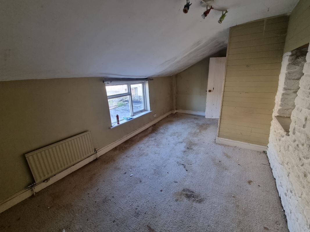 54, London Road, Calne, SN11 0AB