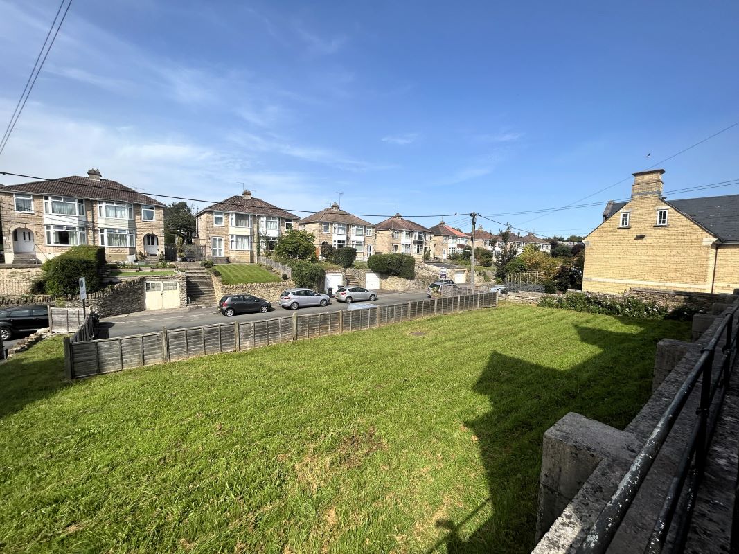 2B, Stokes Road, Corsham, SN13 9AA