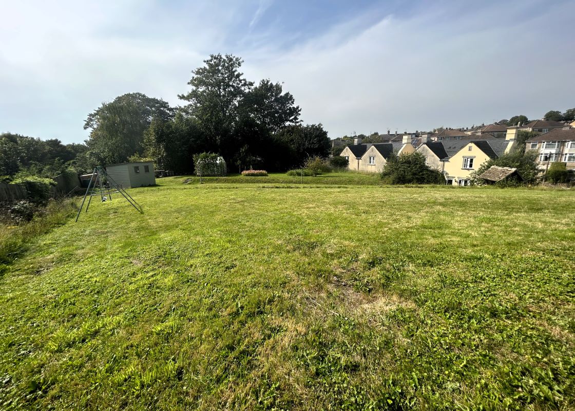 2B, Stokes Road, Corsham, SN13 9AA