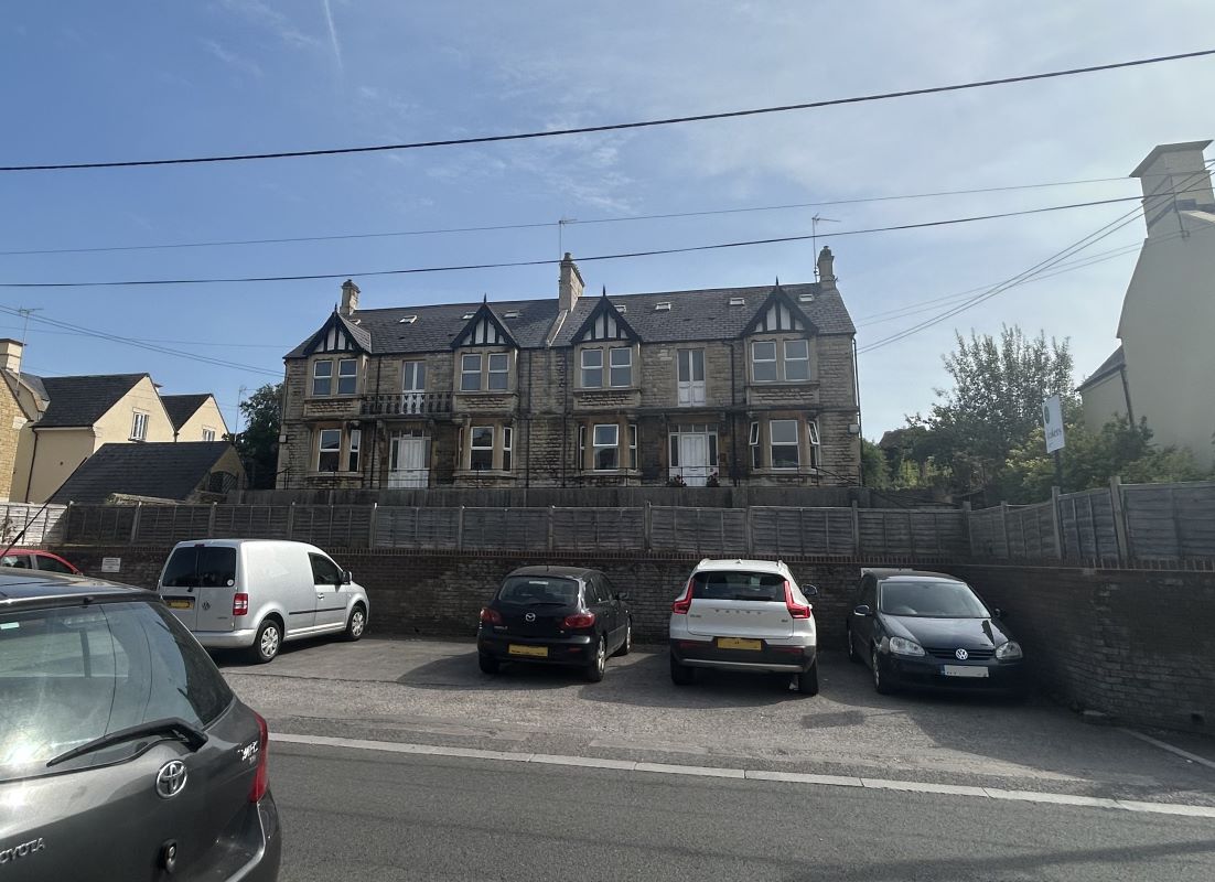 2B, Stokes Road, Corsham, SN13 9AA