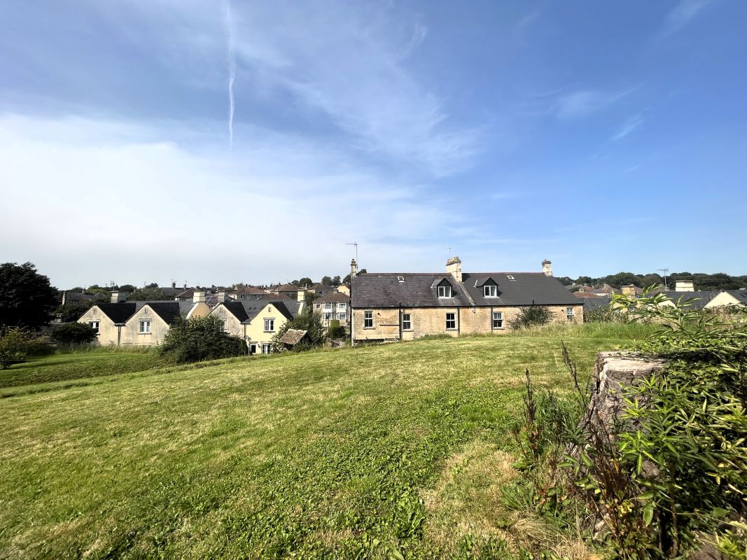 2B, Stokes Road, Corsham, SN13 9AA