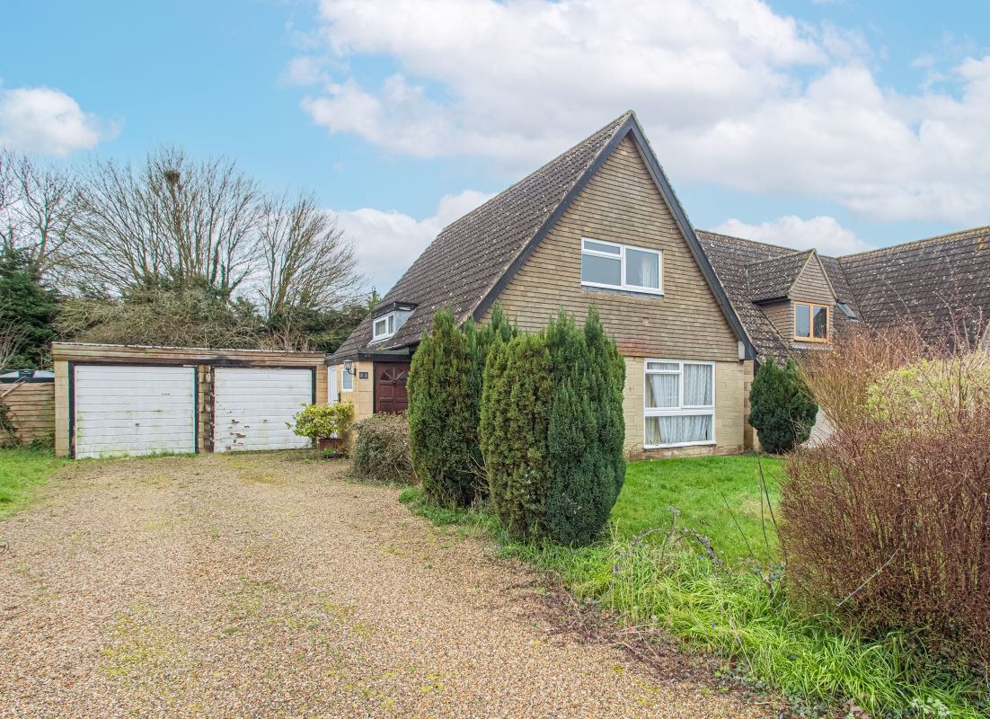 21, Broadacres, Swindon, Broad Town, SN4 7RP