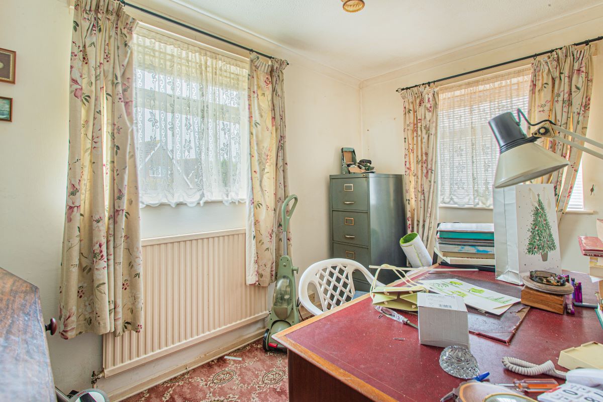 21, Broadacres, Swindon, Broad Town, SN4 7RP