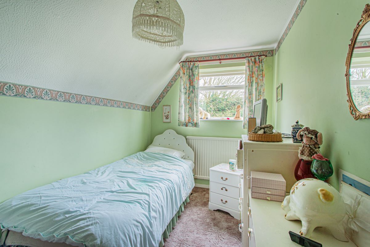 21, Broadacres, Swindon, Broad Town, SN4 7RP