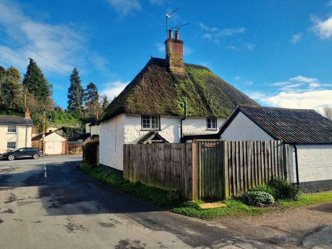 1, Oak Lane, Devizes, Easterton, SN10 4PD