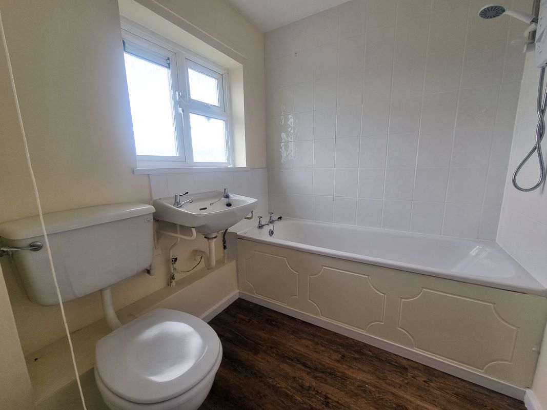 2, Habrels Close, Chippenham, SN15 3LF