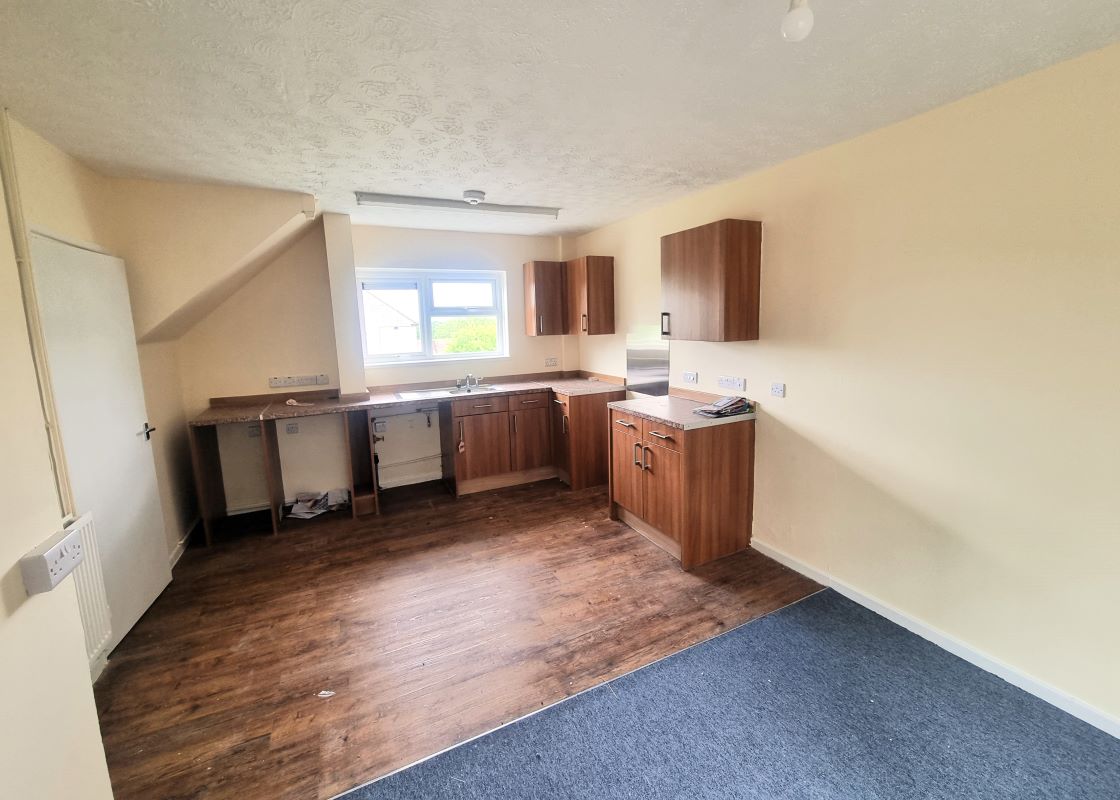 2, Habrels Close, Chippenham, SN15 3LF