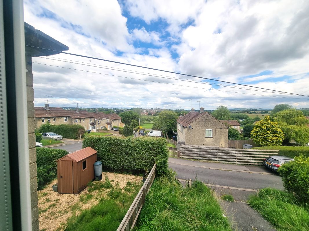 2, Habrels Close, Chippenham, SN15 3LF