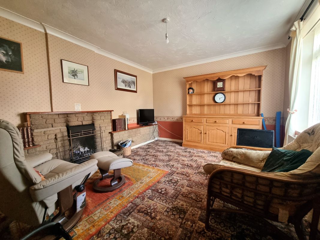 15, Mintys Top, Chippenham, Bromham, SN15 2HB