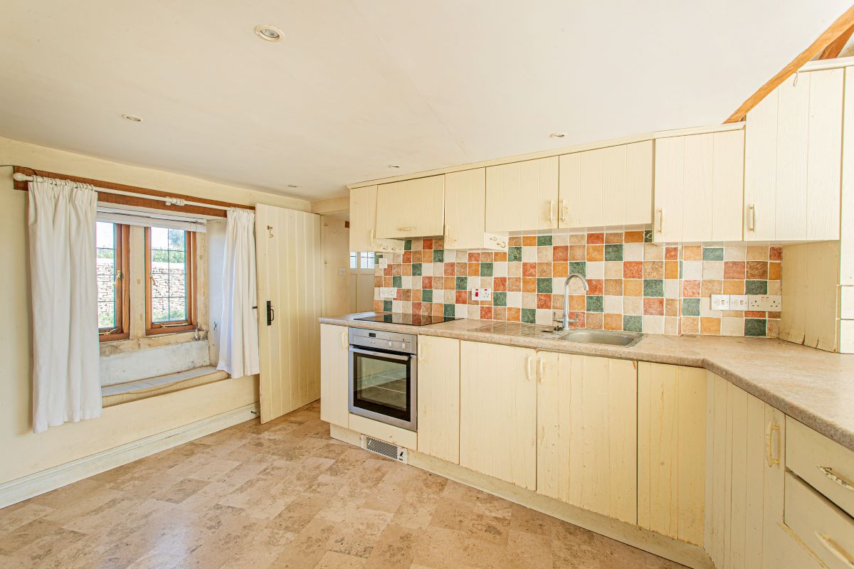 1, Cuttle Lane, Chippenham, Biddestone, SN14 7DF