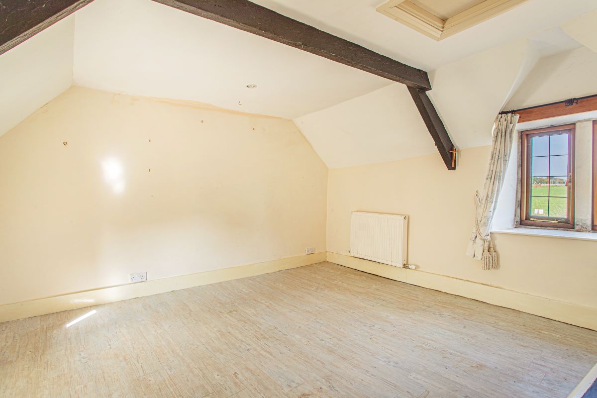 1, Cuttle Lane, Chippenham, Biddestone, SN14 7DF