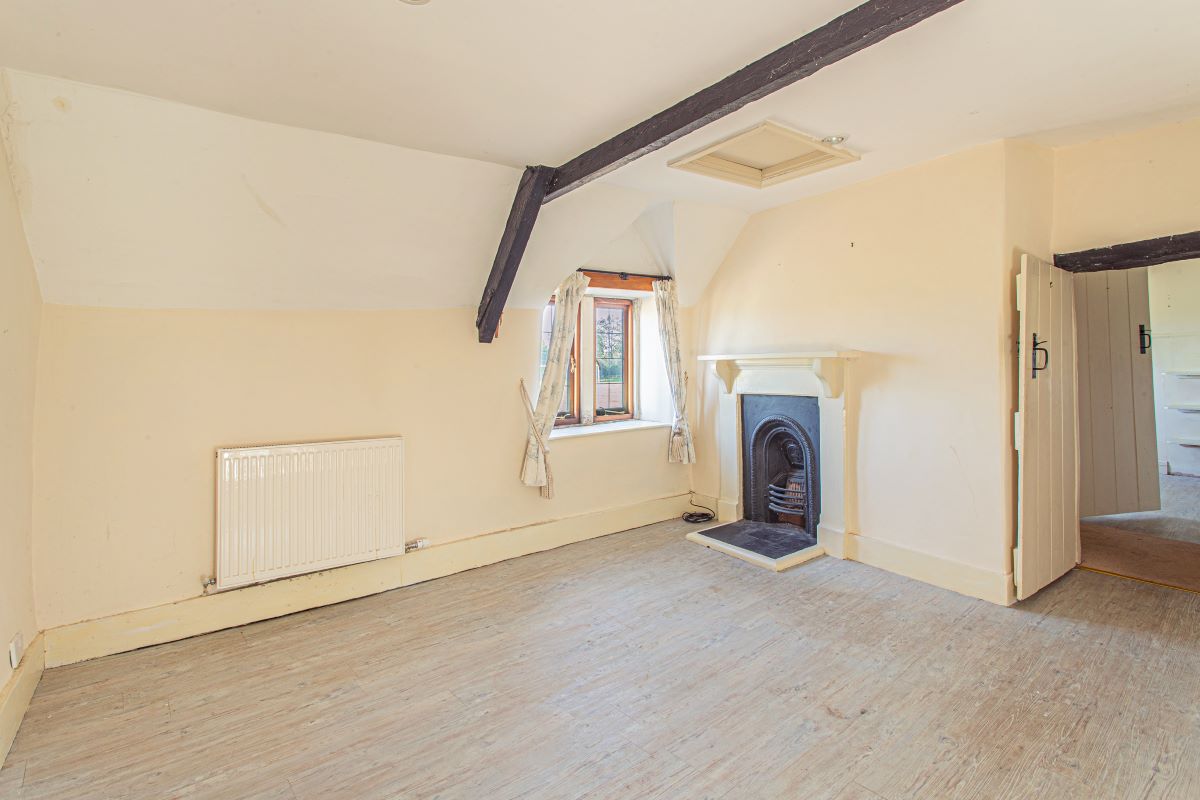 1, Cuttle Lane, Chippenham, Biddestone, SN14 7DF