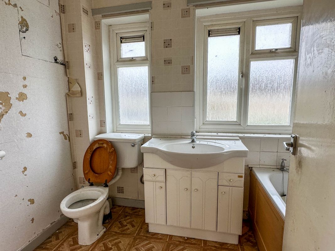 5, Newbourne Gardens, Chippenham, Lower Stanton St. Quintin, SN14 6BX