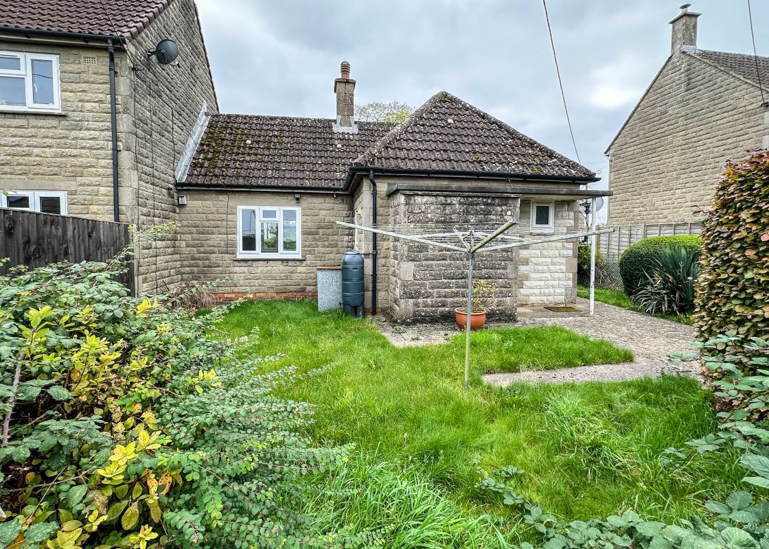 12, Greens Close, Chippenham, Hullavington, SN14 6EG