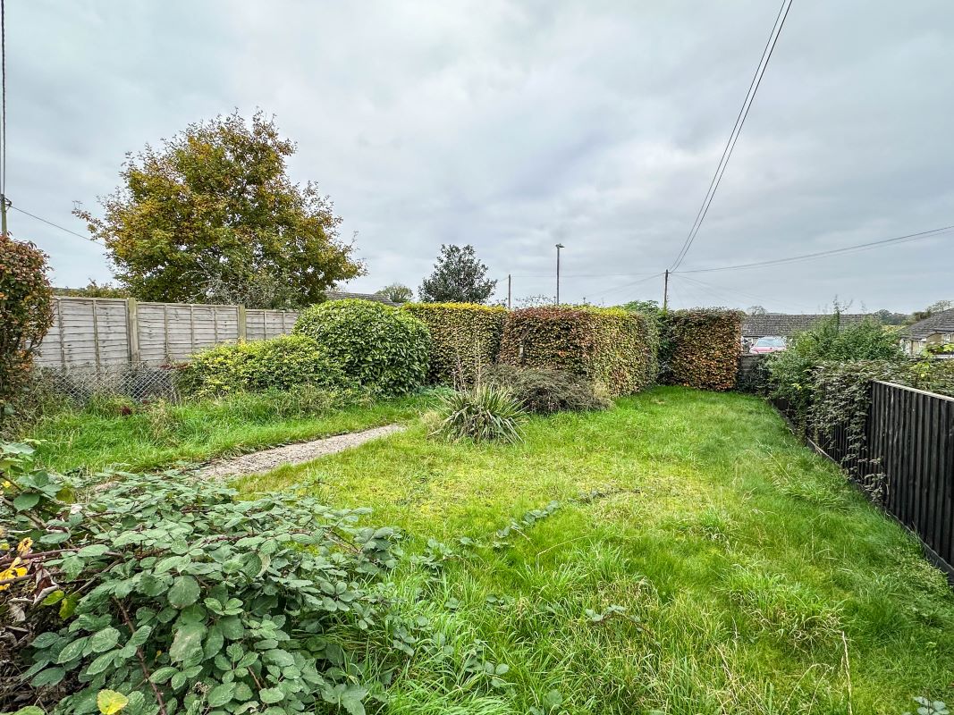 12, Greens Close, Chippenham, Hullavington, SN14 6EG