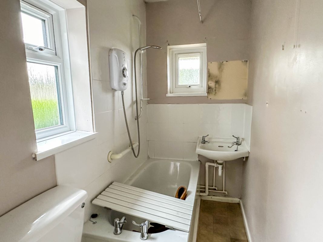 12, Greens Close, Chippenham, Hullavington, SN14 6EG