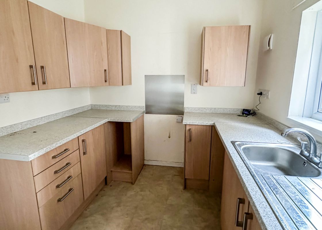 12, Greens Close, Chippenham, Hullavington, SN14 6EG