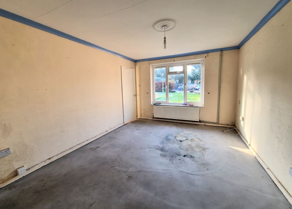 4, Tile Court, Calne, Derry Hill, SN11 9NW