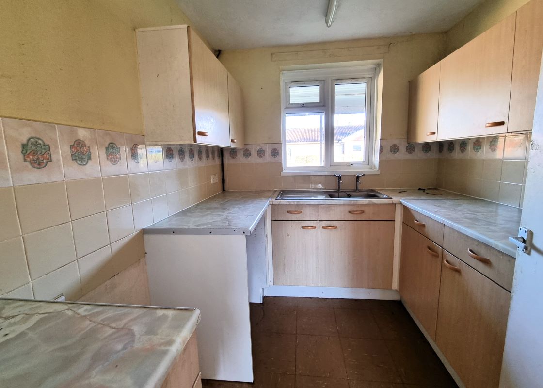 4, Tile Court, Calne, Derry Hill, SN11 9NW