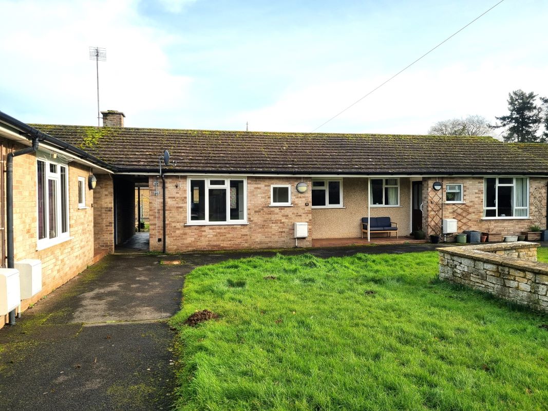 4, Tile Court, Calne, Derry Hill, SN11 9NW