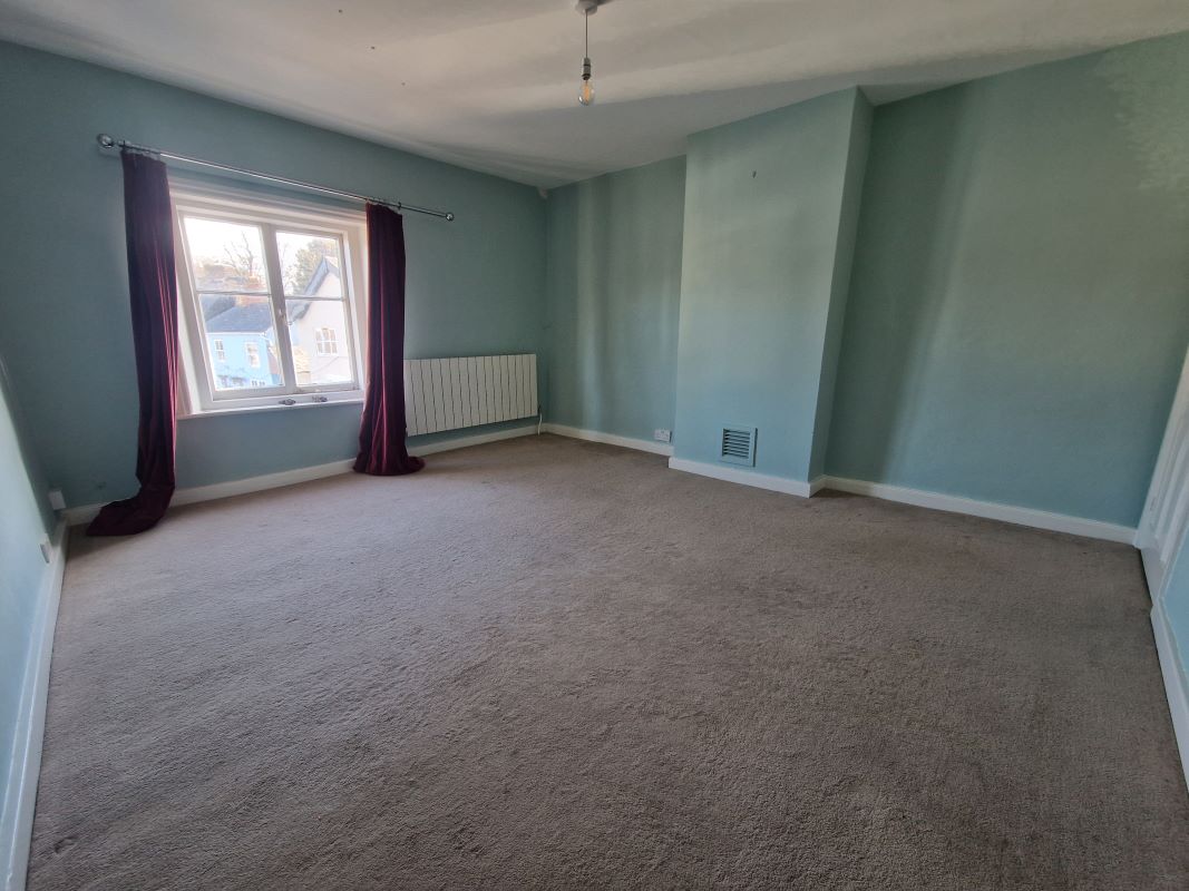 14, The Square, Marlborough, Aldbourne, SN8 2DU