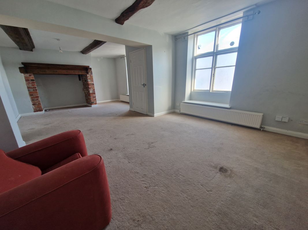 14, The Square, Marlborough, Aldbourne, SN8 2DU