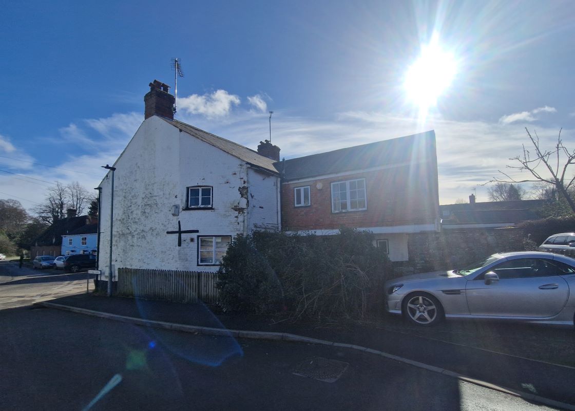 14, The Square, Marlborough, Aldbourne, SN8 2DU