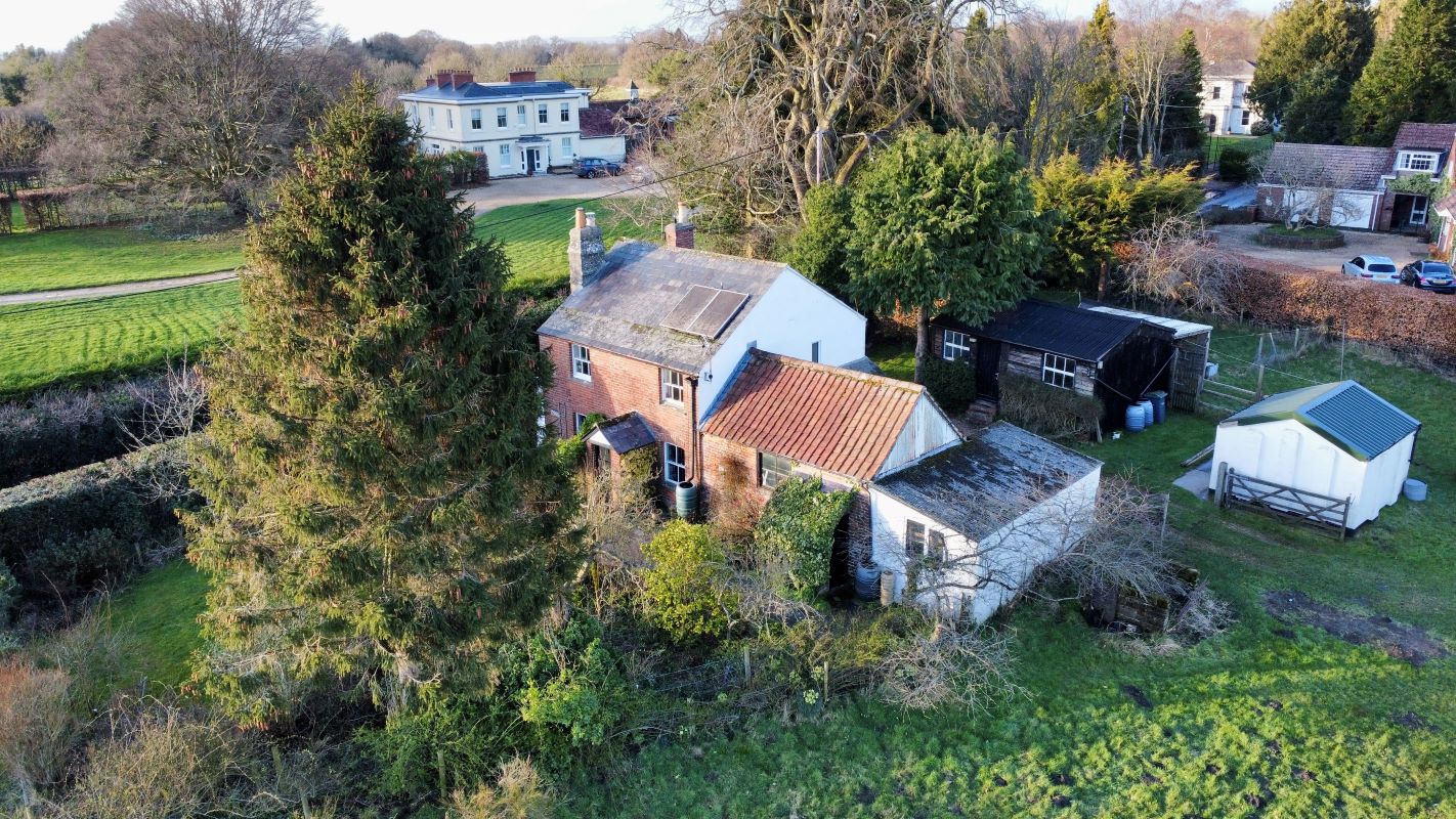 Kings Road, Devizes, Market Lavington, SN10 4PZ