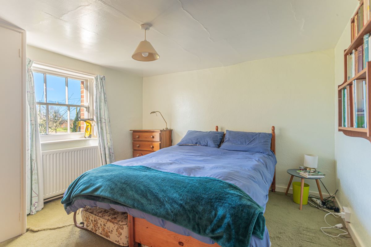 Kings Road, Devizes, Market Lavington, SN10 4PZ