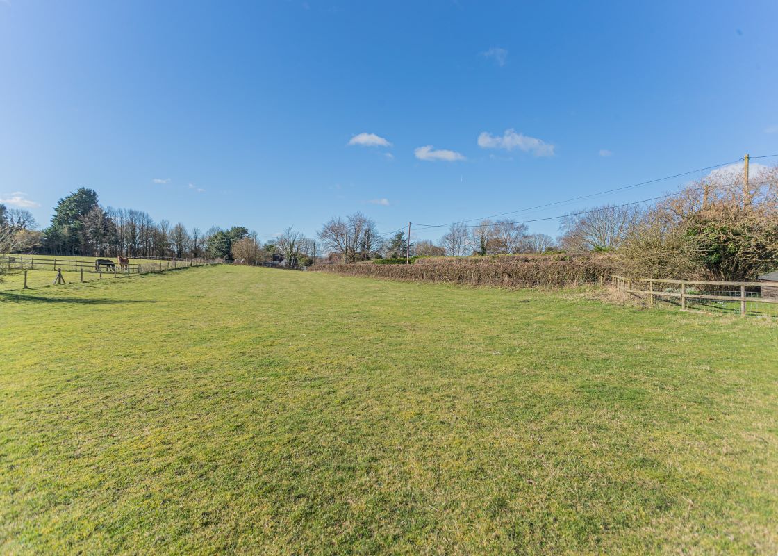 Kings Road, Devizes, Market Lavington, SN10 4PZ