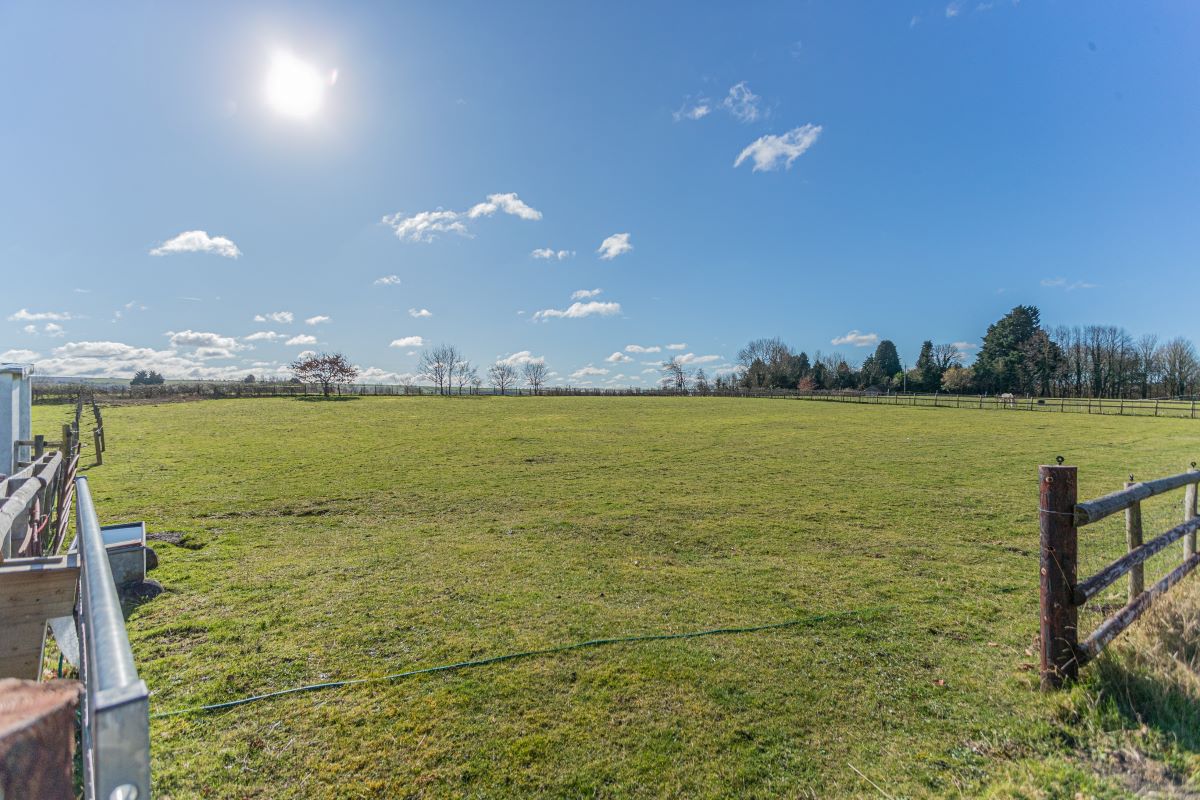 Kings Road, Devizes, Market Lavington, SN10 4PZ