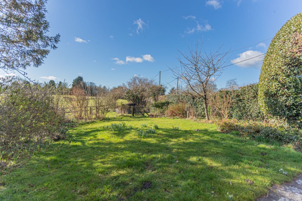 Kings Road, Devizes, Market Lavington, SN10 4PZ