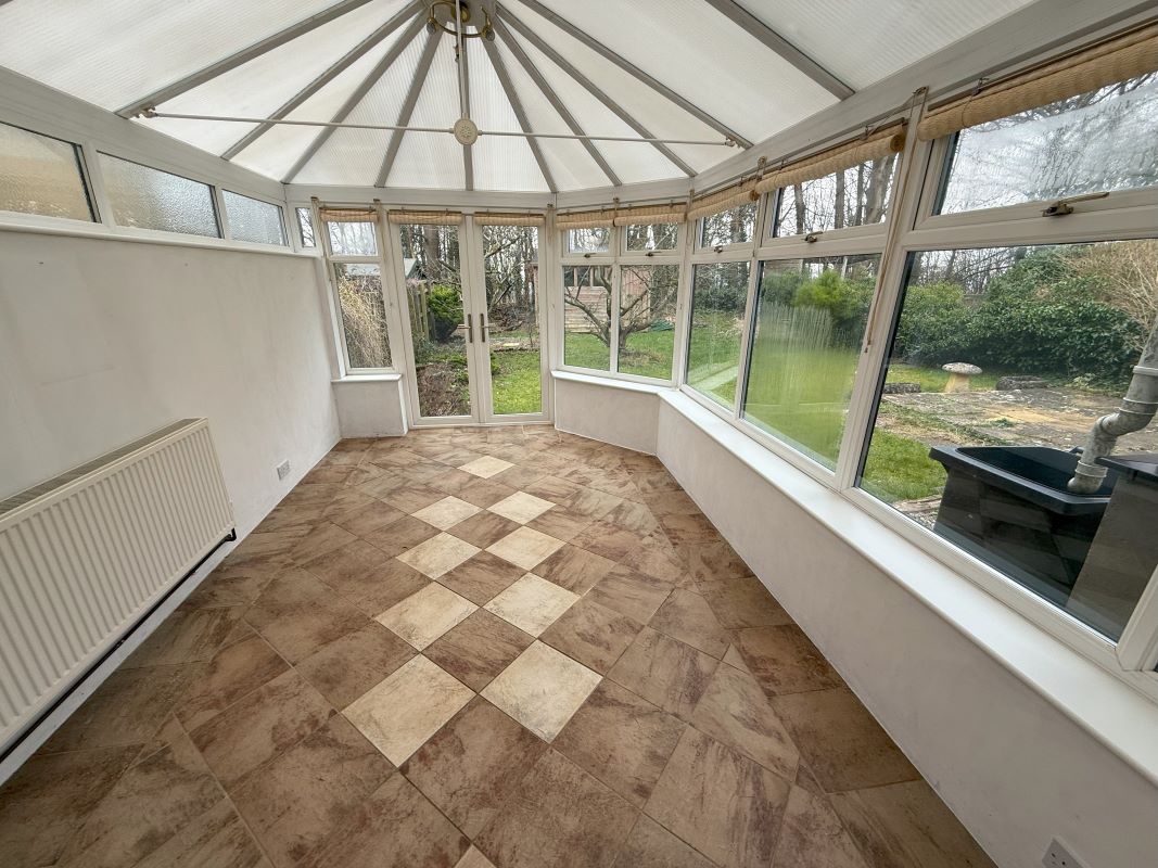 36, Martins Croft, Chippenham, Colerne, SN14 8DT