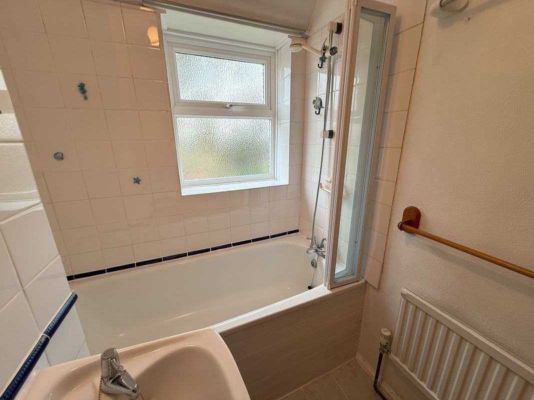 36, Martins Croft, Chippenham, Colerne, SN14 8DT