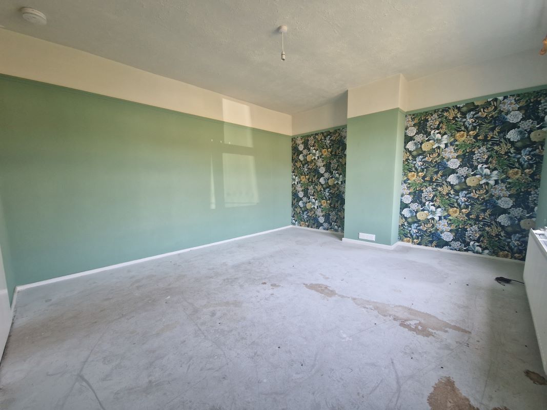 64, Whitegates, Chippenham, Castle Combe, SN14 7JW