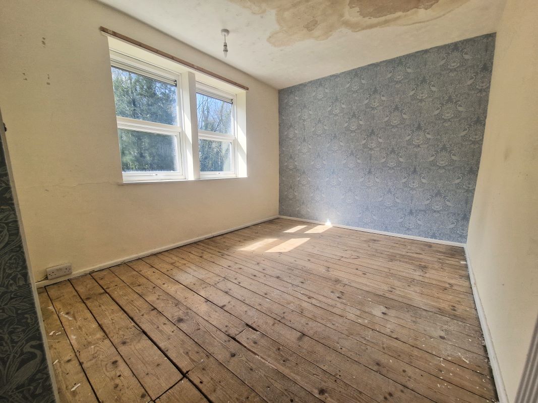 64, Whitegates, Chippenham, Castle Combe, SN14 7JW