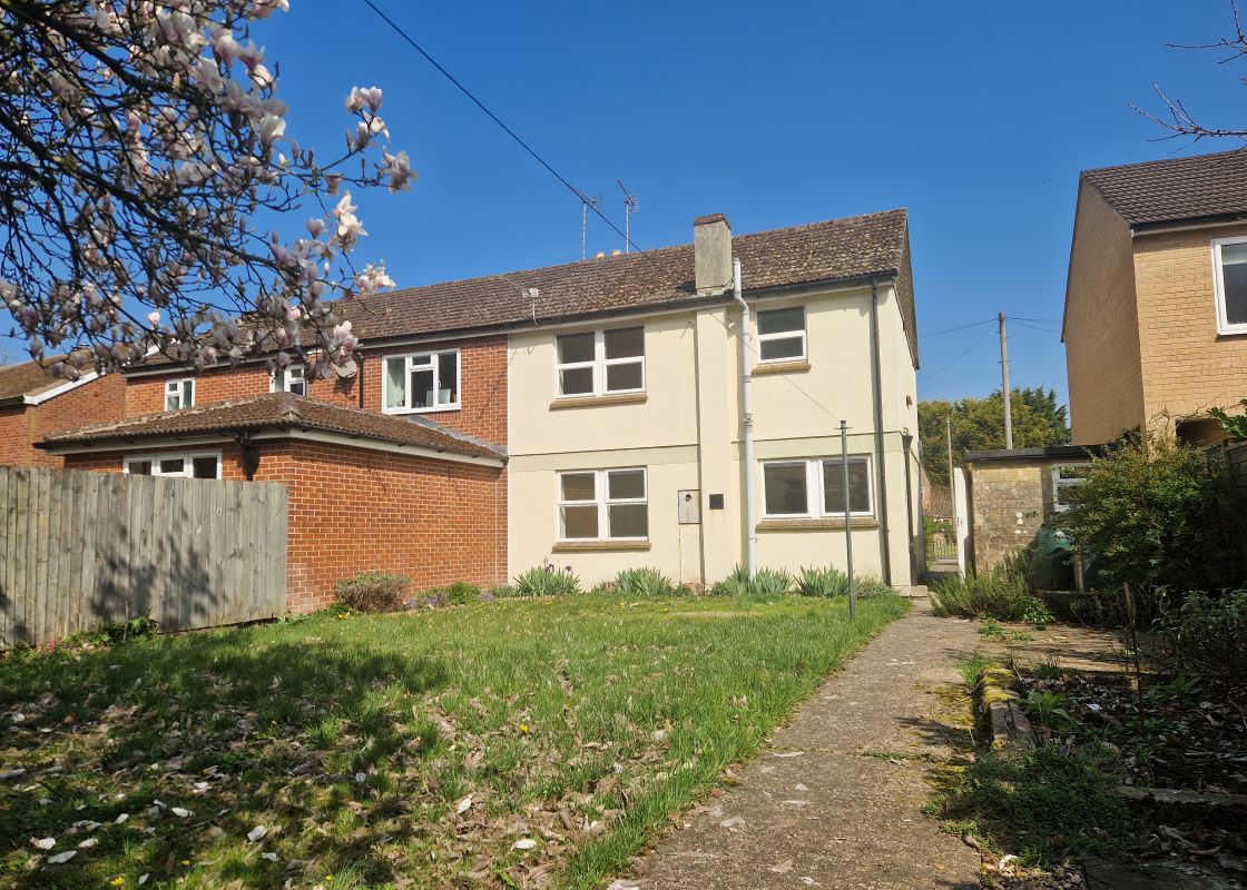 64, Whitegates, Chippenham, Castle Combe, SN14 7JW