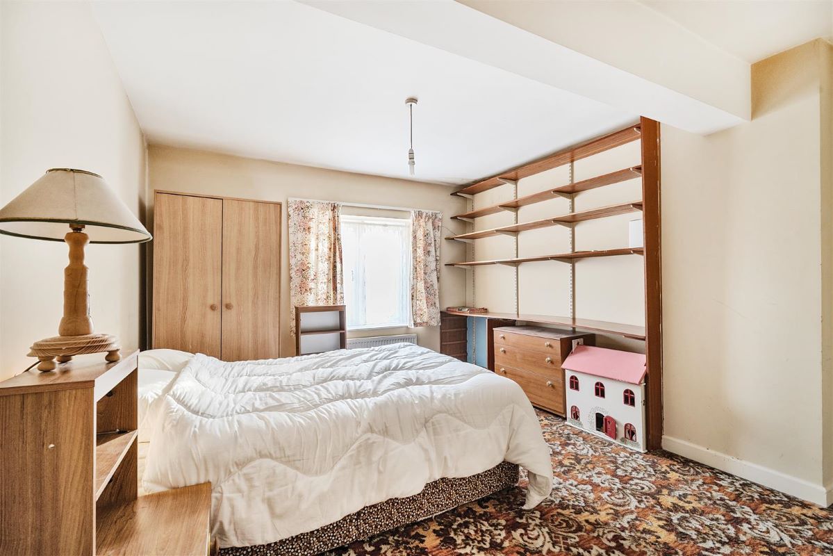 5, The Causeway, Chippenham, SN15 3BT