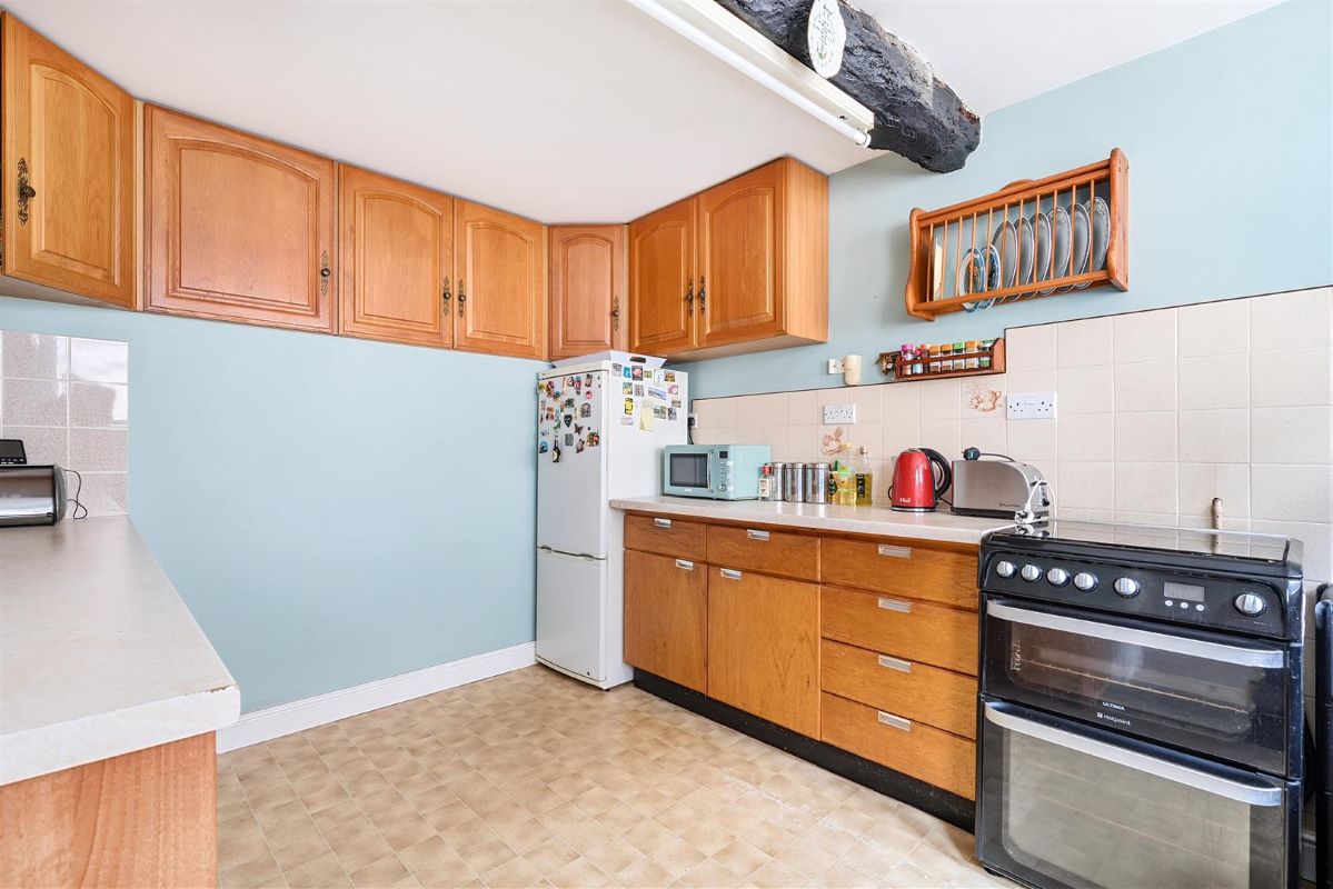 5, The Causeway, Chippenham, SN15 3BT