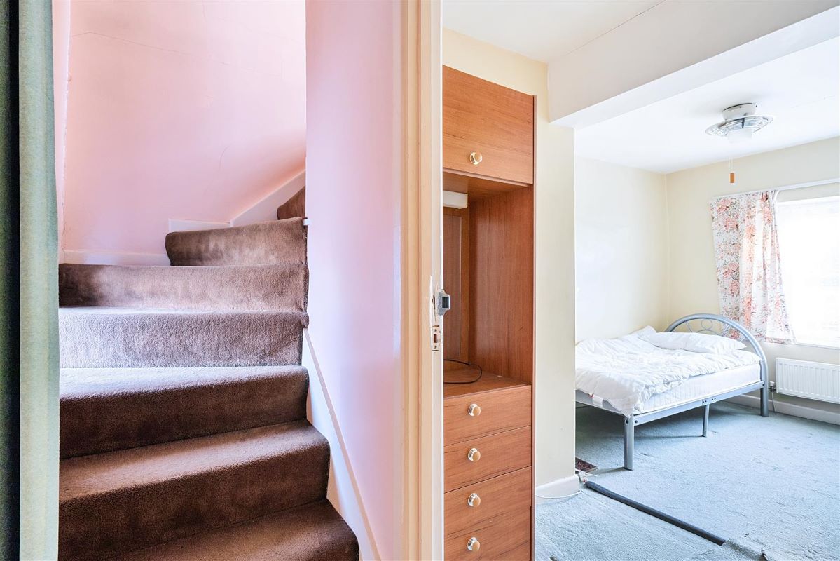 5, The Causeway, Chippenham, SN15 3BT