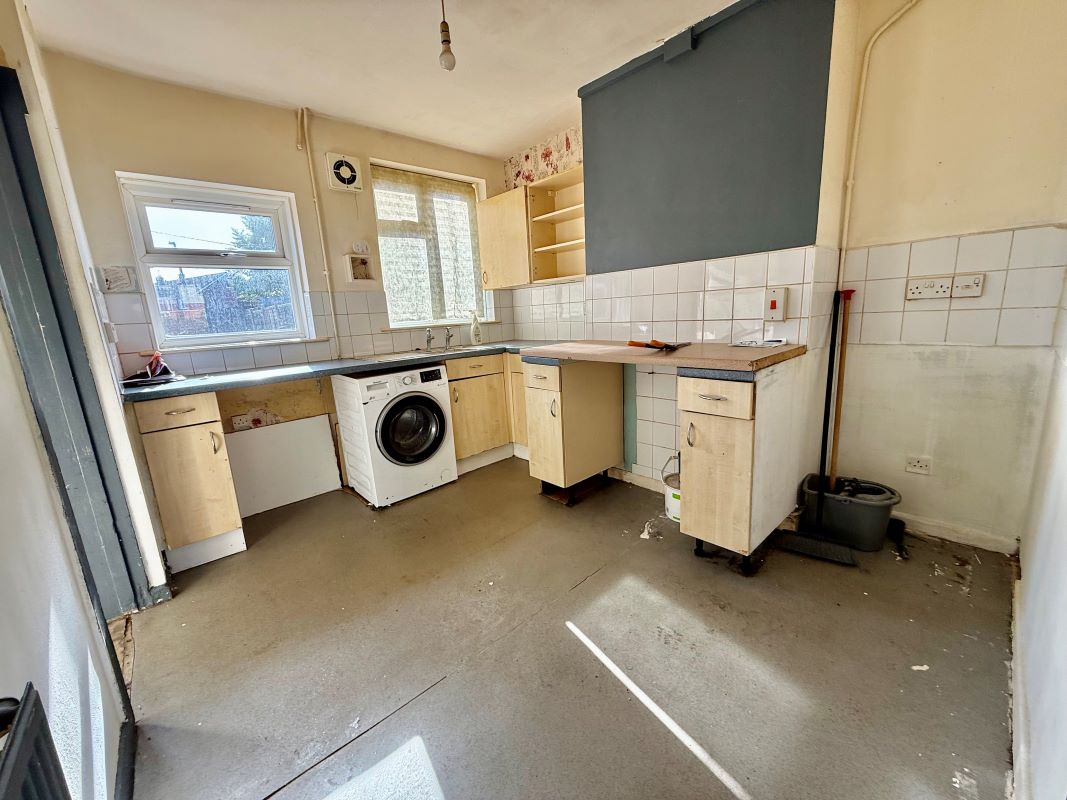 60, Studley Rise, Trowbridge, BA14 0PH