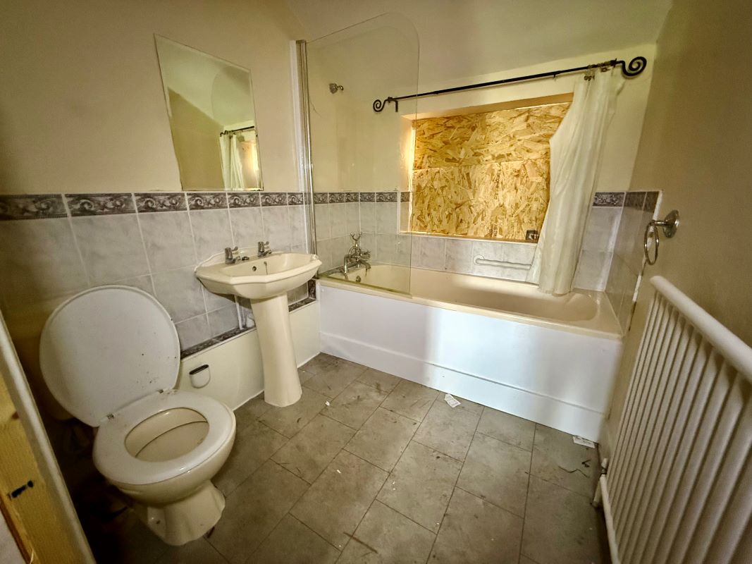 47, Upper Bloomfield Road, Bath, BA2 2RY