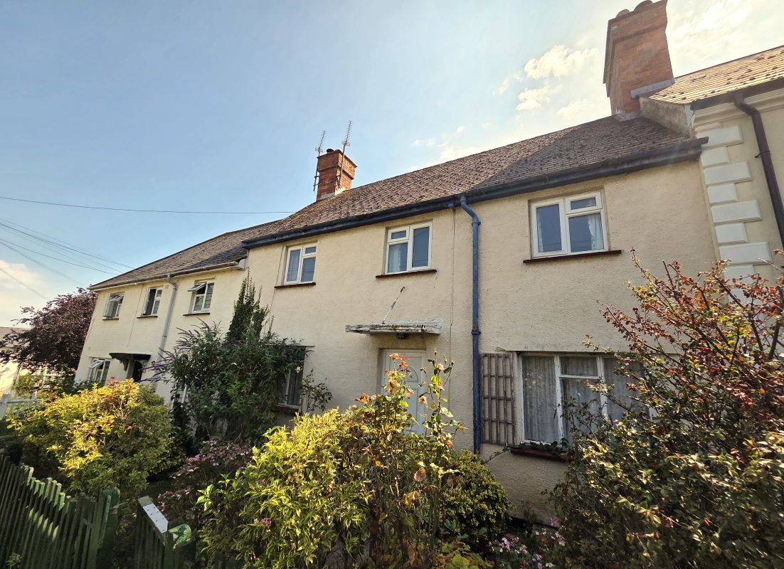 175, London Road, Chippenham, SN15 3AW