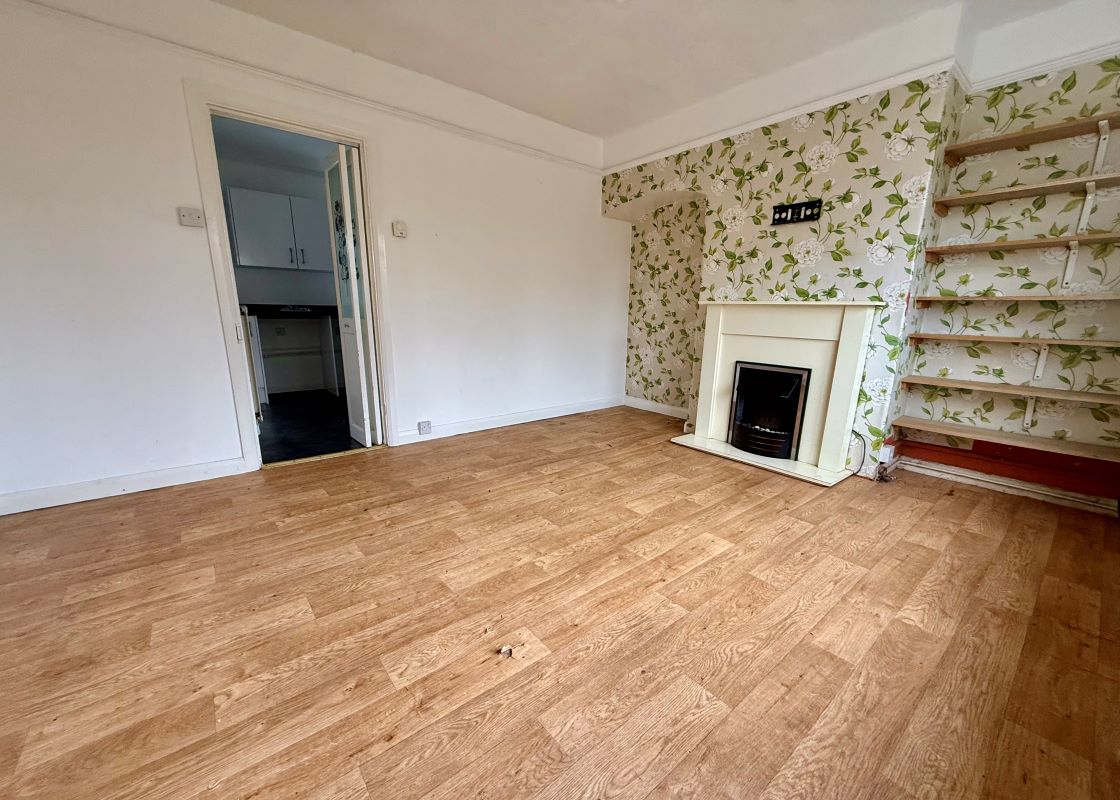 161, London Road, Chippenham, SN15 3AW