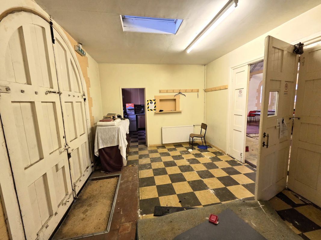 Lowden, Chippenham, SN14 0DS