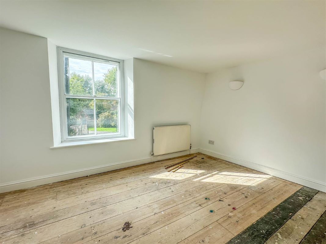 1, St. Johns Bridge, Malmesbury, SN16 9BL